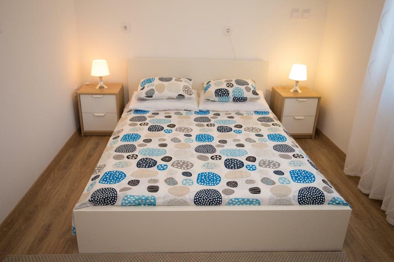 Апартаменти Apartman Girasol Пула Екстер'єр фото