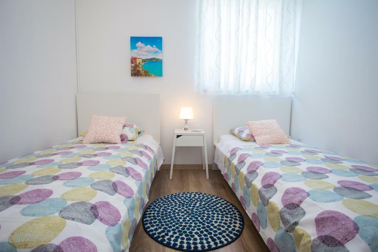 Апартаменти Apartman Girasol Пула Екстер'єр фото